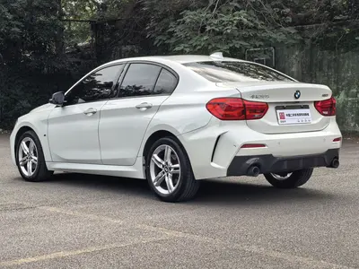 BMW 1 Series 2021 120i MSport Night thumbnail 7