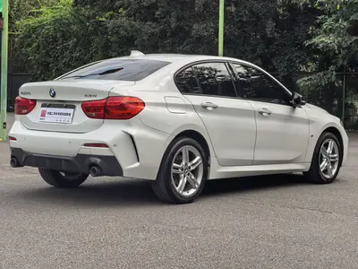 BMW 1 Series 2021 120i MSport Night thumbnail 9