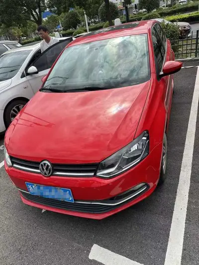 Volkswagen POLO 2016 1.6L Auto Comfort thumbnail 2
