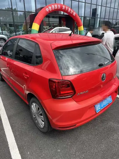 Volkswagen POLO 2016 1.6L Auto Comfort thumbnail 4