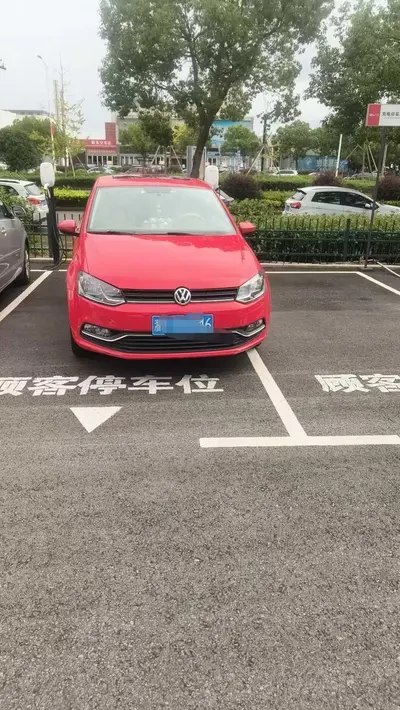 Volkswagen POLO 2016 1.6L Auto Comfort thumbnail 6